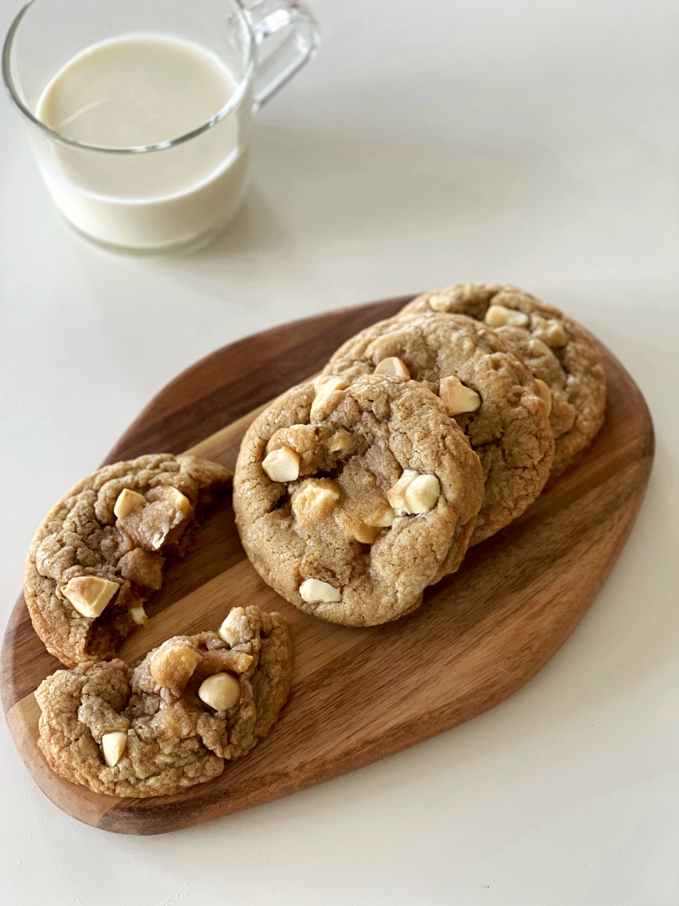 white chocolate &amp; macadamia cookies – audreysaurus